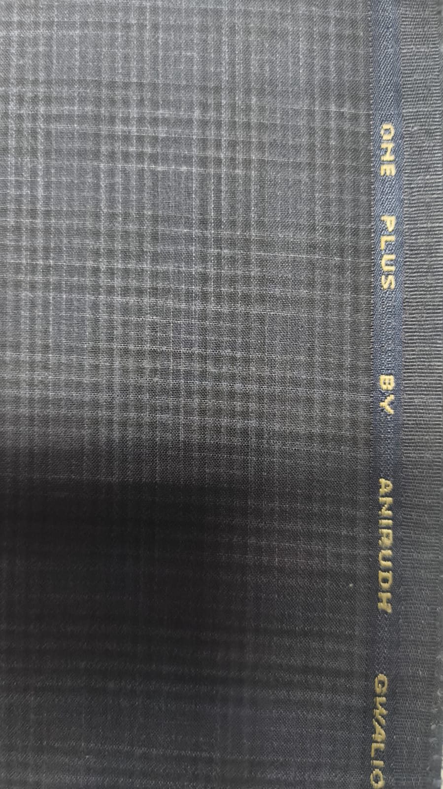 one plus — woven polyester-viscose fabric